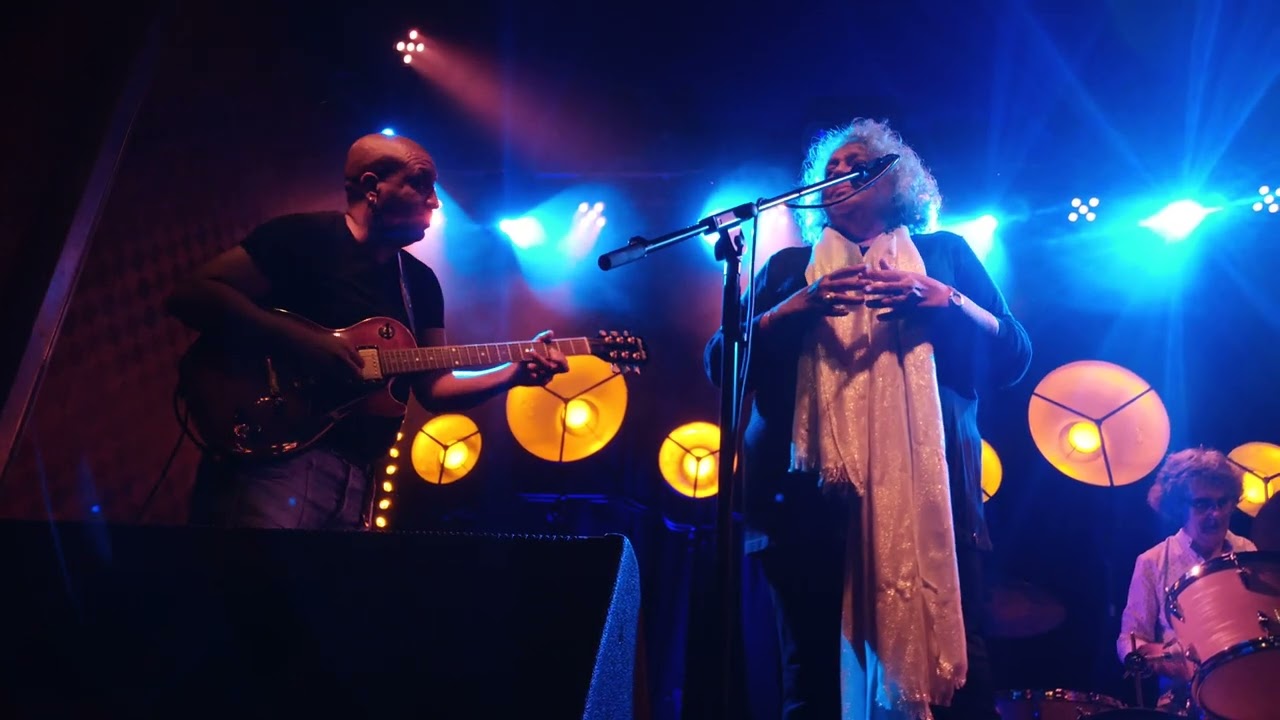 Robertinho De Paula Trio ft. Carla Luvarà @ Retronouveau, #Messina, #Sicily 29.09.2022 6 Robertinho De Paula Trio live video